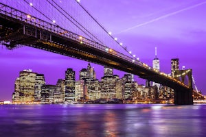 puente de brooklyn nueva york de noche